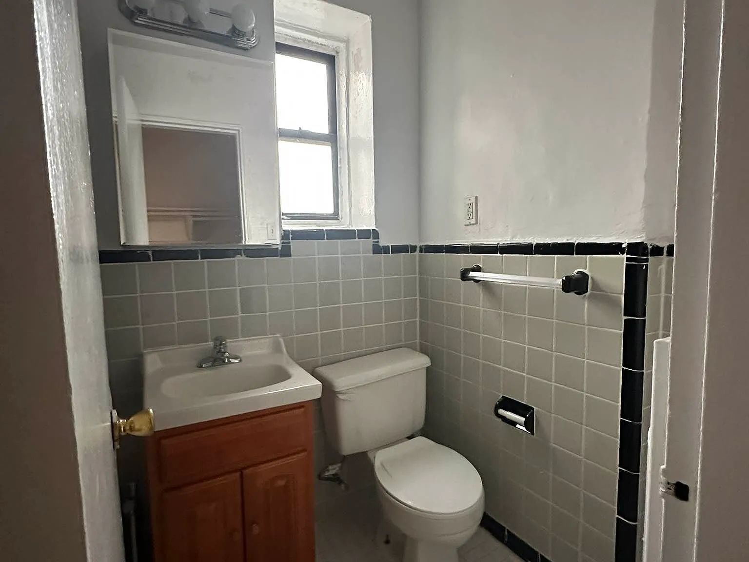 139-04 83rd Avenue — Photo 3