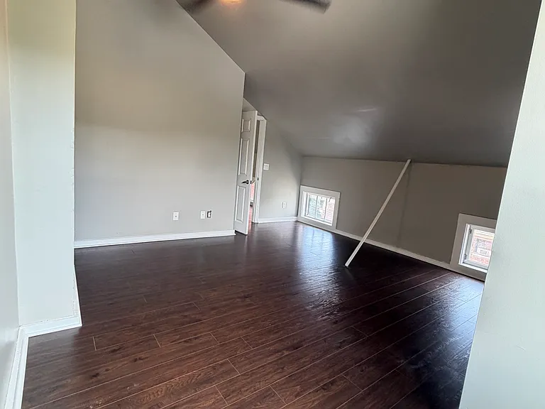 727 Bakewell St #15 — Photo 7