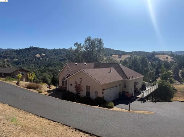 23465 Porcina Way, Columbia, CA 95310