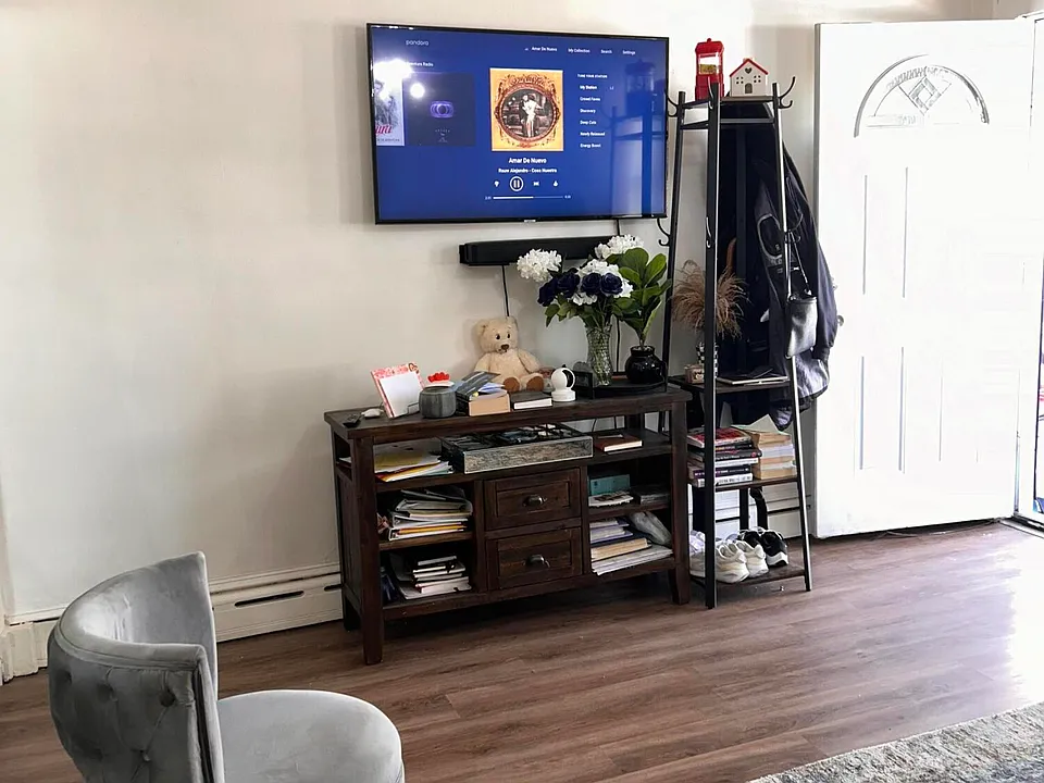 34 Joseph St #1