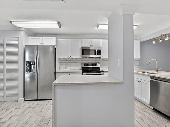 3rd image of 8 Royal Palm Way #203