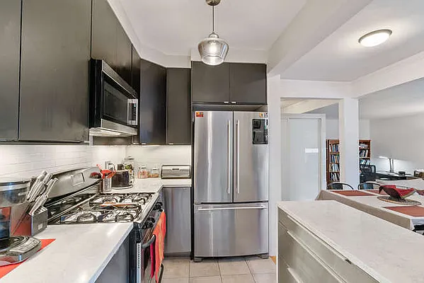 Sold by Remax City Square | media 5