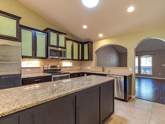 5th image of 1600 Colorado Bend Dr