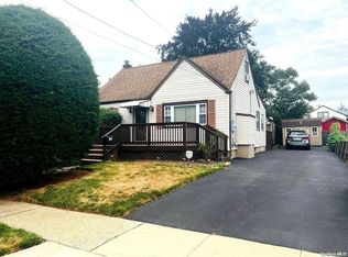104 Hillsboro Ave, Elmont, NY 11003