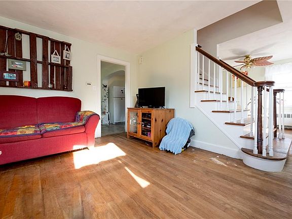 2nd image of 100 Birchland Ave