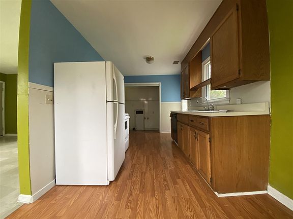 4th image of 1506 Holmes Ave