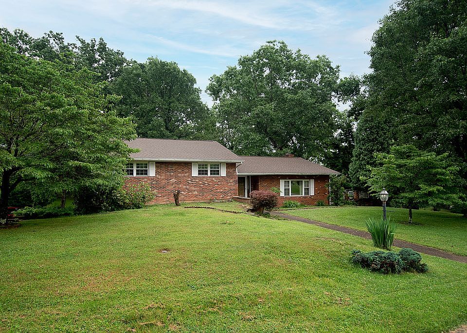1st image of 8521 Lynnwood Dr