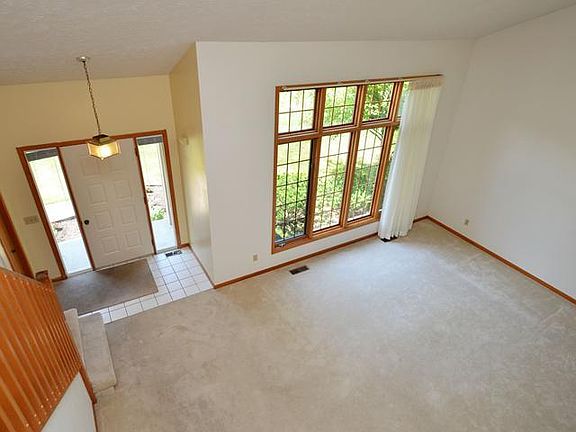 5th image of 2224 E Burcham Dr