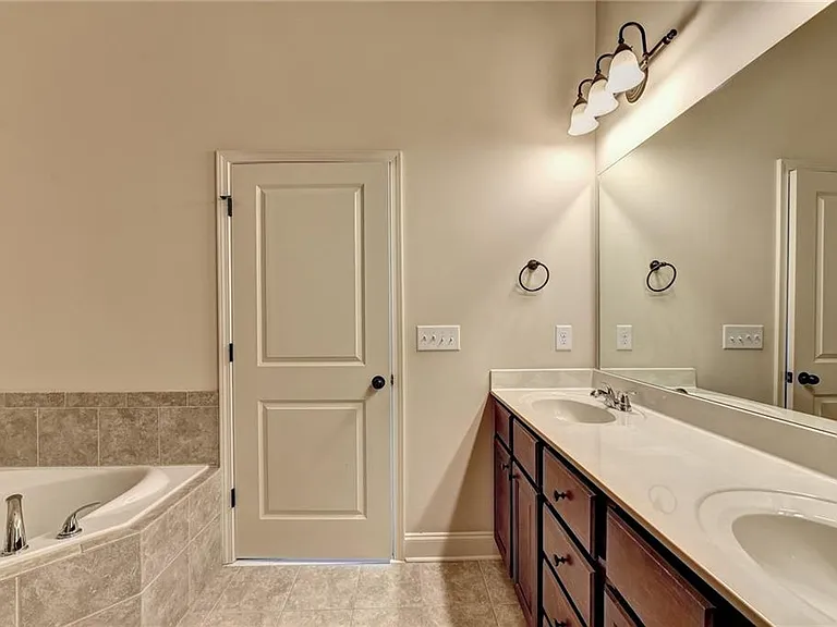 2448 Tenor Ln — Photo 53