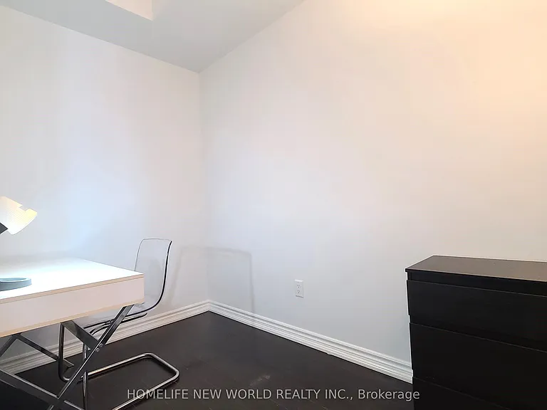 386 Yonge St #2905 — Photo 8