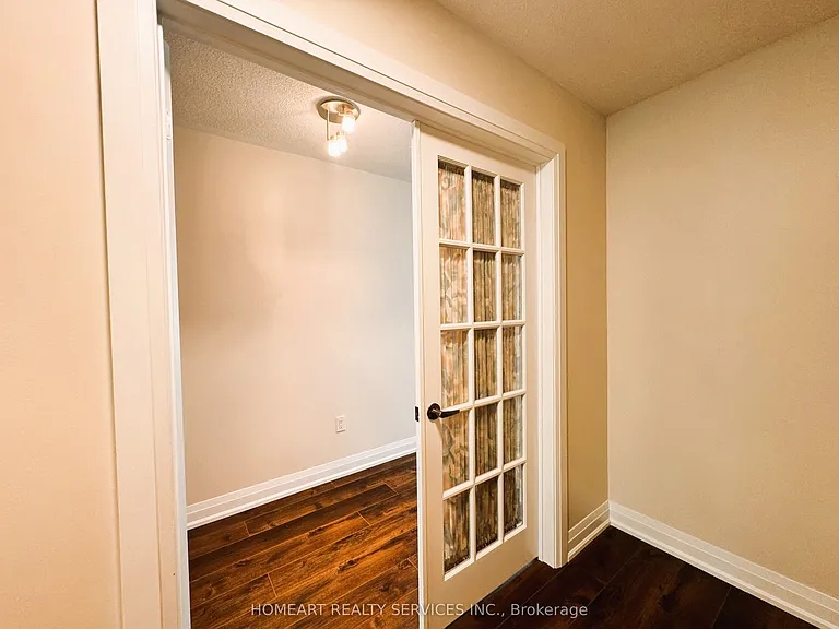 32 Glendora Ave — Photo 21