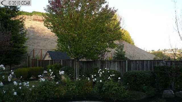 2nd image of 688 Bourne Ct