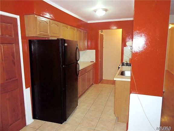 4th image of 1369 E 83rd St #1