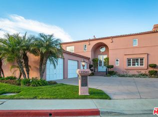 12561 Promontory Rd, Los Angeles, CA 90049
