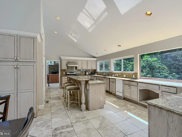 2101 Tufton Ave — Photo 20