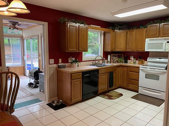 5th image of 421 Garden Grove Dr