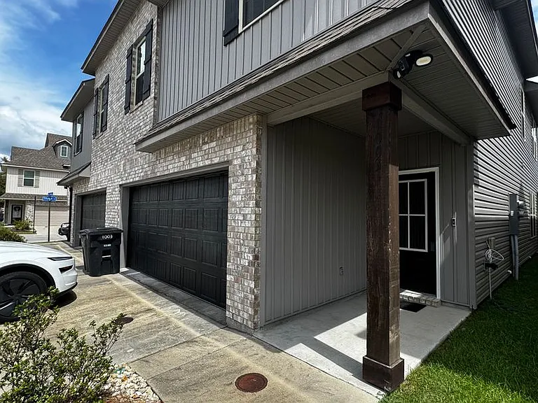 1003 Bengal Crossing Ave — Photo 3