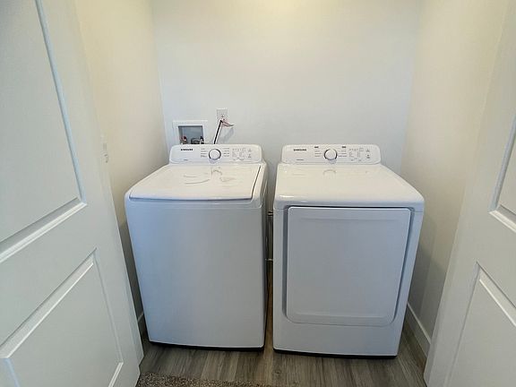3rd image of 1126 E Trident Dr