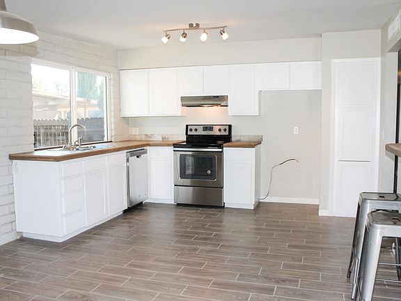 4th image of 8535 E Calle Bolivar