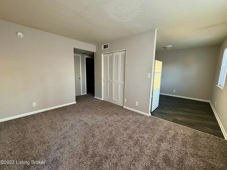 6807 Crestview Dr — Photo 3