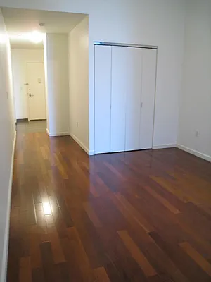 Rented by Sumitomo Real Estate Sales | media 11