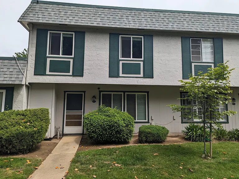 8906 Lanier Way #C — Photo 4