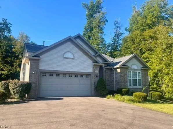 566 Mock Orange Lane, Chagrin Falls, OH 44023