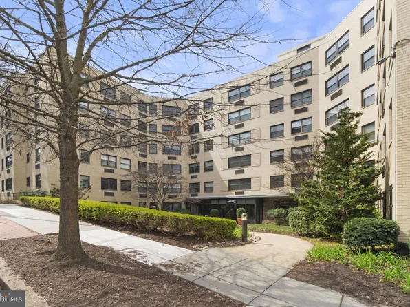 1801 Clydesdale Pl NW APT 104, Washington, DC 20009