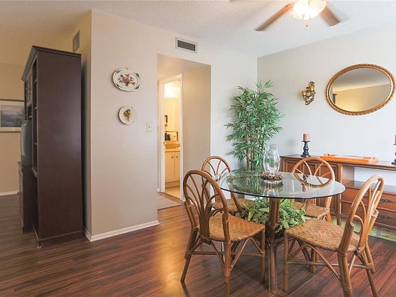 5th image of 4885 1st St NE APT 207