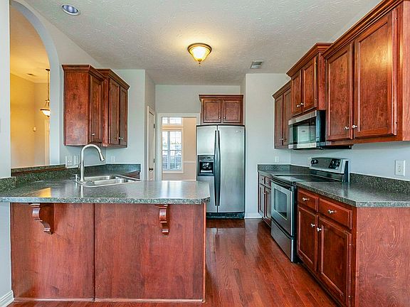 2nd image of 107 Ashford Ct