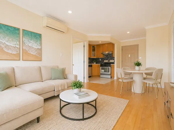 64-73 Austin St #3A, Rego Park, NY 11374