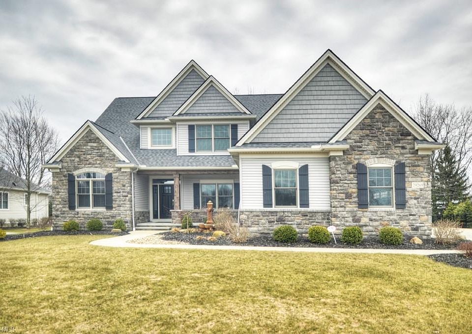 1st image of 29269 Graystone Dr