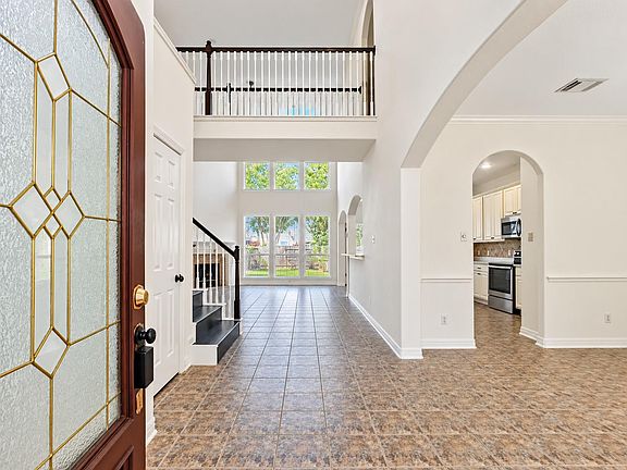 5th image of 6043 Heathmoor Ln