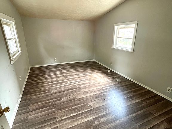 5th image of 1419 S Main St #1