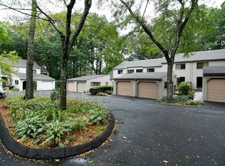 37 Farmington Chase Cres, Farmington, CT 06032