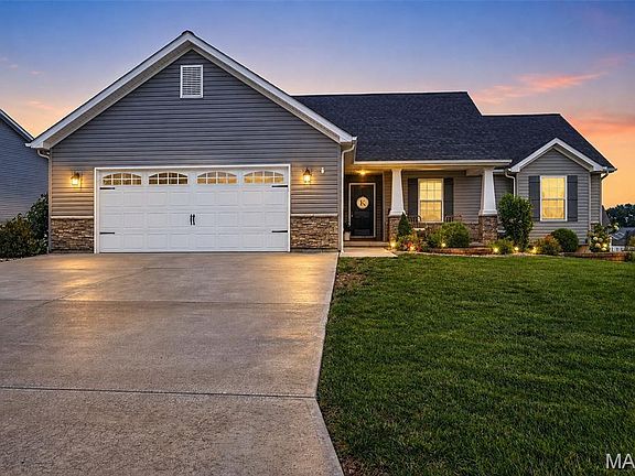 5th image of 475 Cass Dr