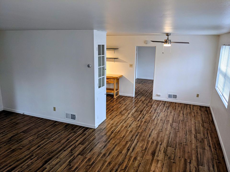1st image of 1321 Mathews Ave #7