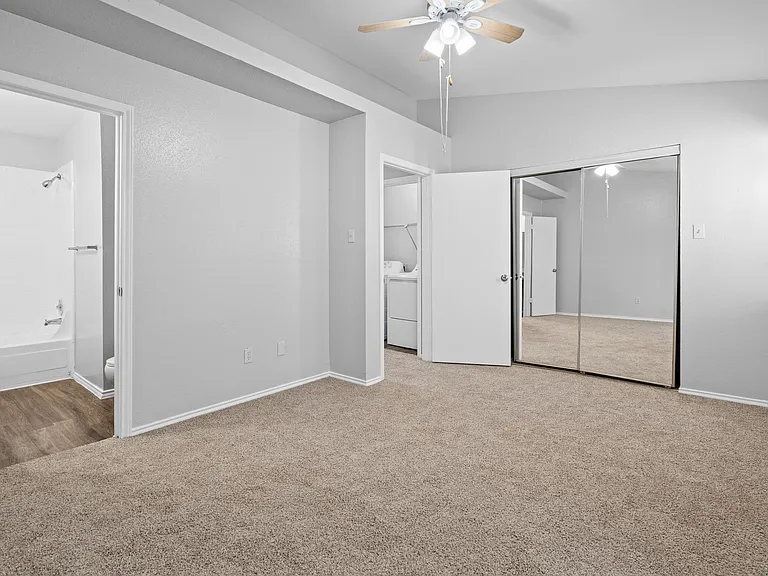 1815 River Crossing Cir #D — Photo 15