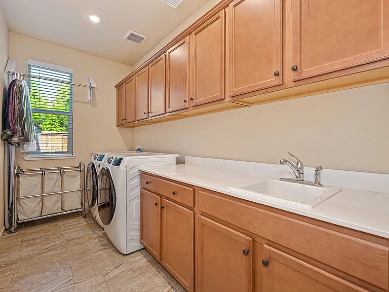 4097 Southampton St — Photo 25