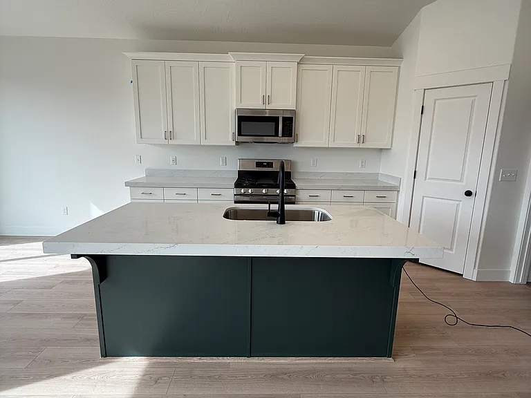 3463 N Gray Wolf Ln — Photo 2