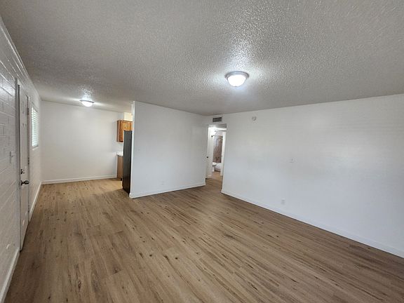 5th image of 5229 N 59th Dr APT 4