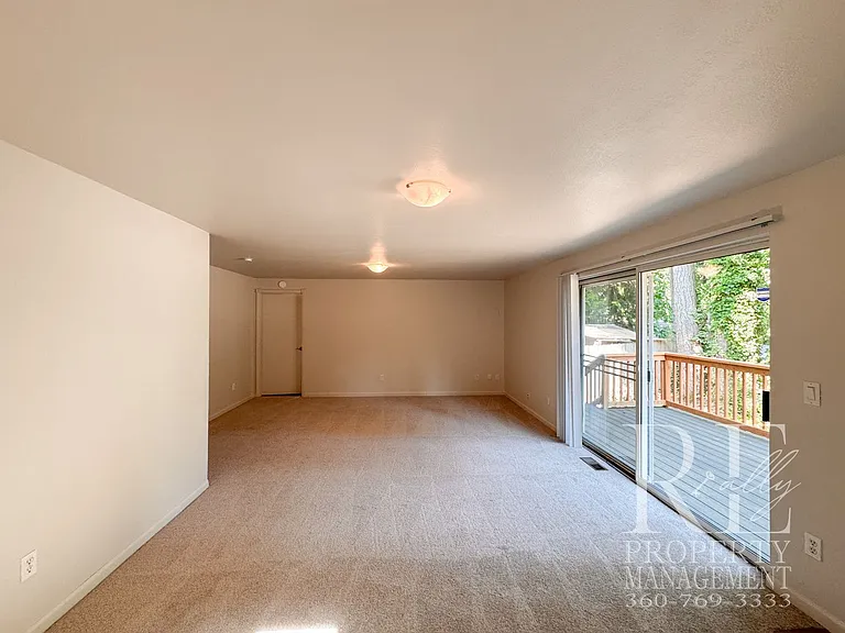 4618 NW Bernard St — Photo 21