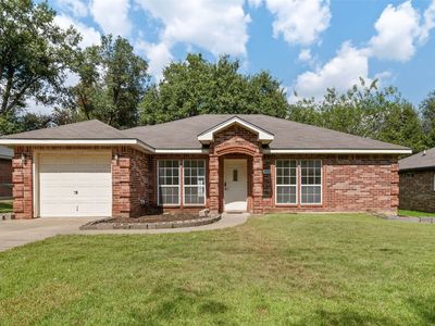 203 E Hickory St, Kaufman, TX, 75142