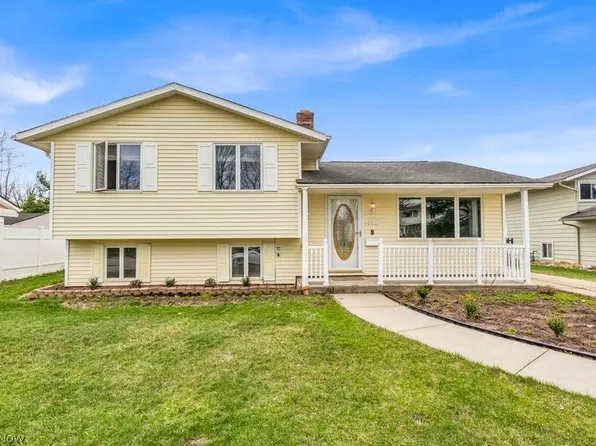 462 Waterbury Dr, Eastlake, OH 44095