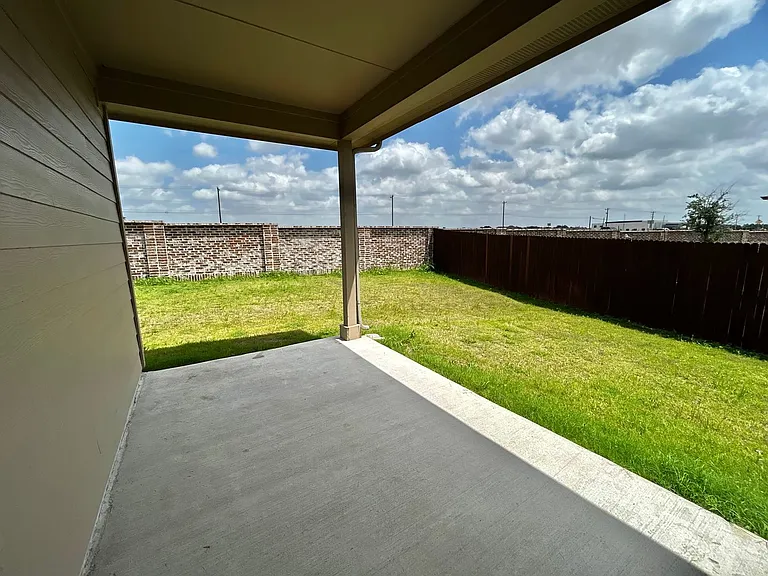 16028 Bronte Ln — Photo 26