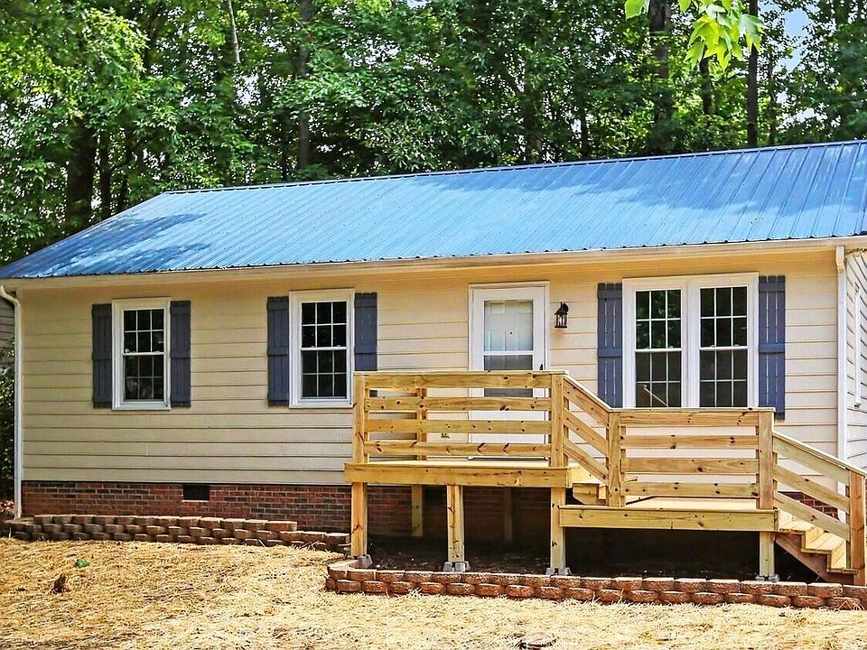 1st image of 2510 Wade Hampton Rd