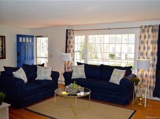 82 Fenwood Dr, Old Saybrook, CT 06475