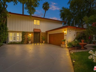 22620 Cavalier St, Woodland Hills, CA, 91364