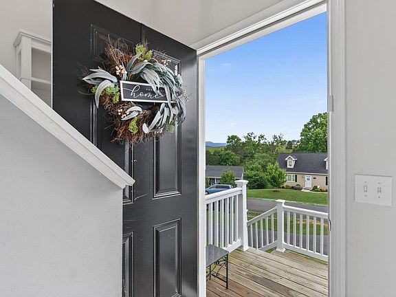 5th image of 235 Locustdale Loop