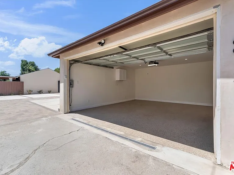 6913 Encino Ave #LOWER — Photo 38